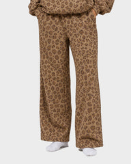 Minimalist Straight-Leg Stretch Sweatpants