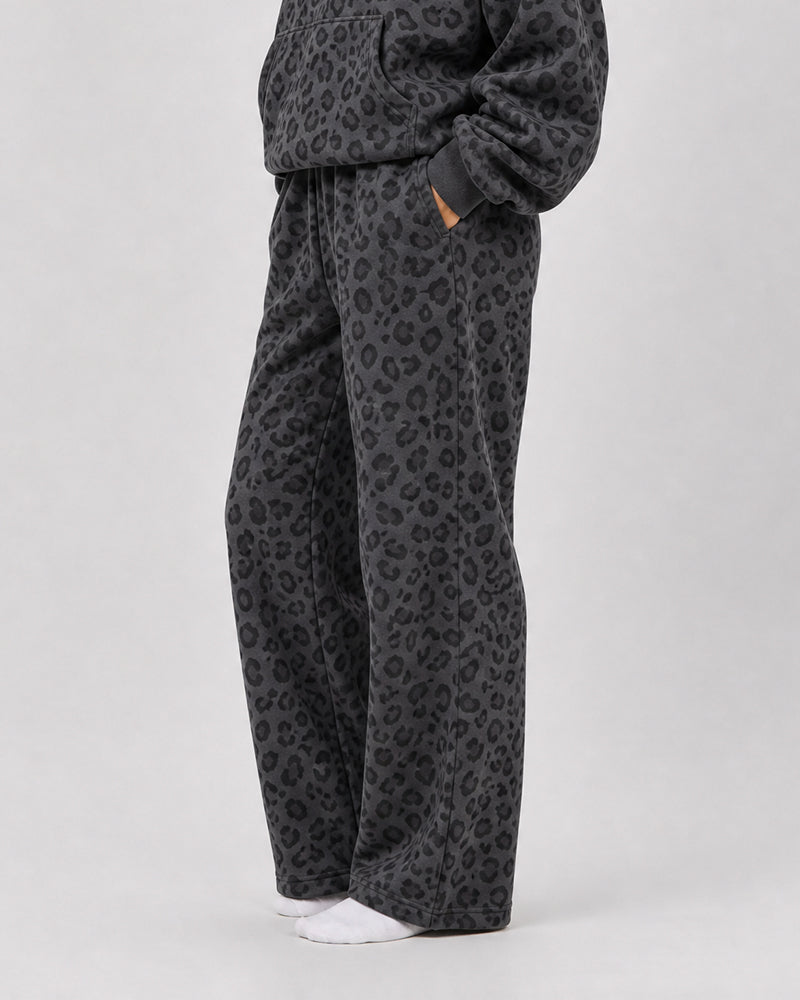 Minimalist Straight-Leg Stretch Sweatpants